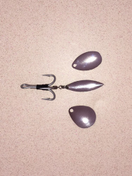 bladed hybrid treble hook